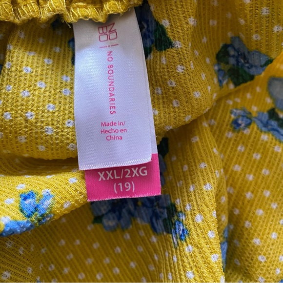 No boundaries size 2X women’s blouse, long sleeve shared neckline, yellow blue - Picture 15 of 15